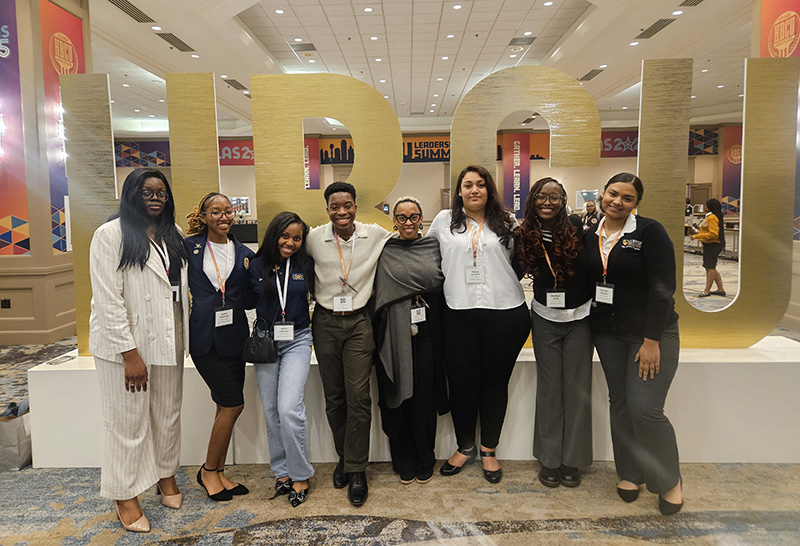 Strada Scholars and Honors Program Advisor/Counselor Dr. Suzetta Land at the 2025 Strada Leadership Conference